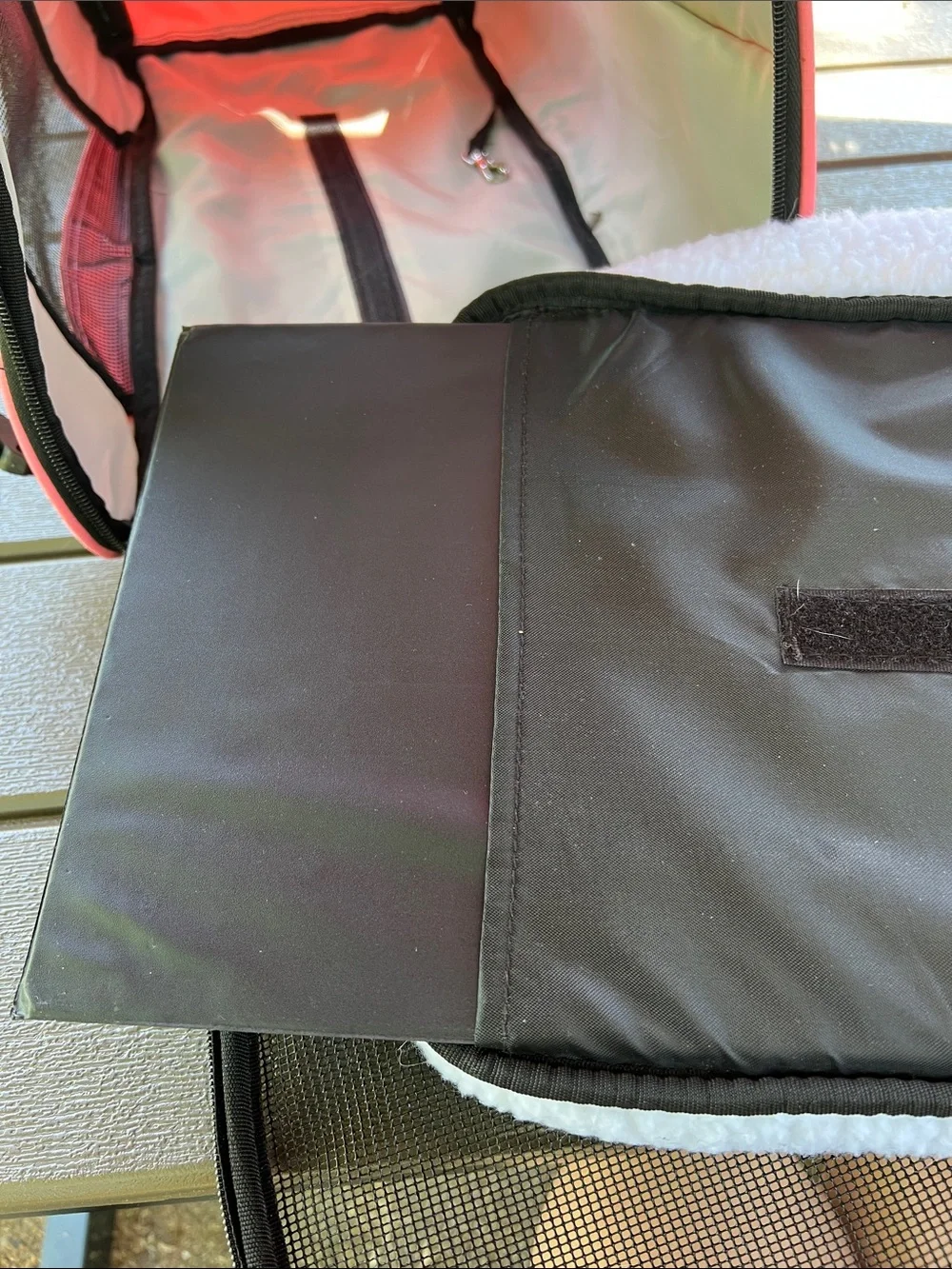 Pet Ami Large Pet Carrier with Mesh Ventilation